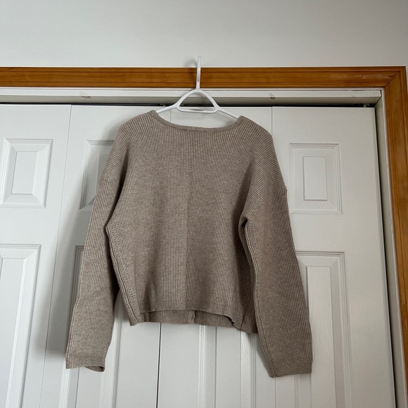 Cyrus Beige V-Neck Button-Up Cardigan NWOT - Picture 4 of 4